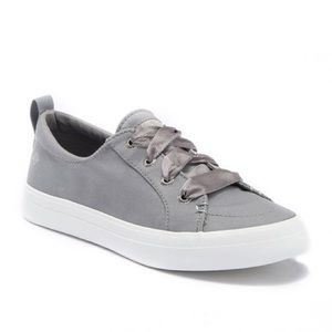 Sperry crest vibe satin lace up sneaker